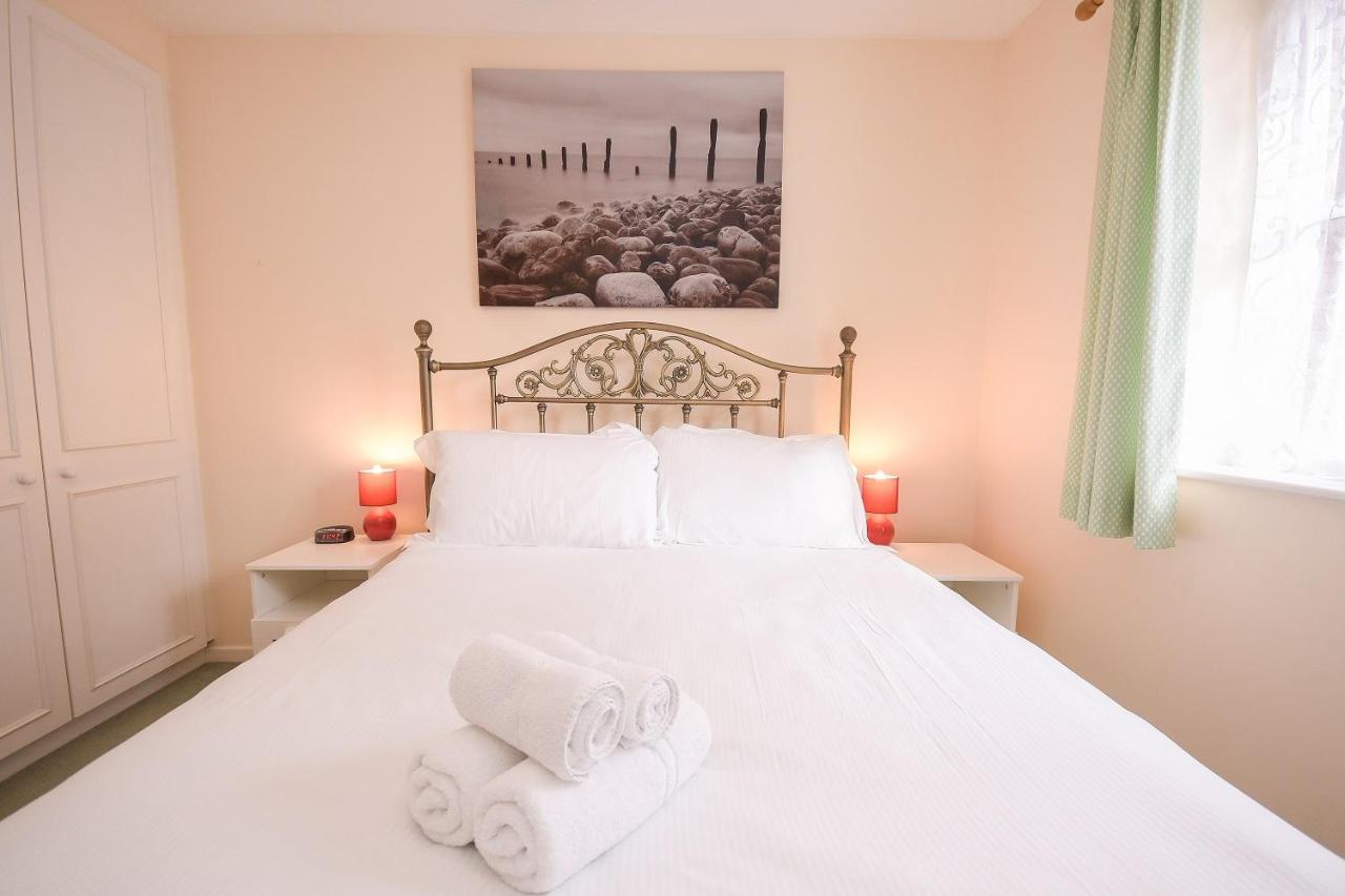 Captains Place Southampton Bagian luar foto
