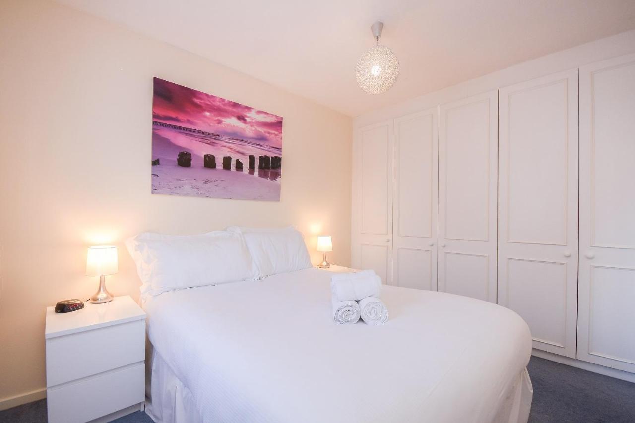 Captains Place Southampton Bagian luar foto